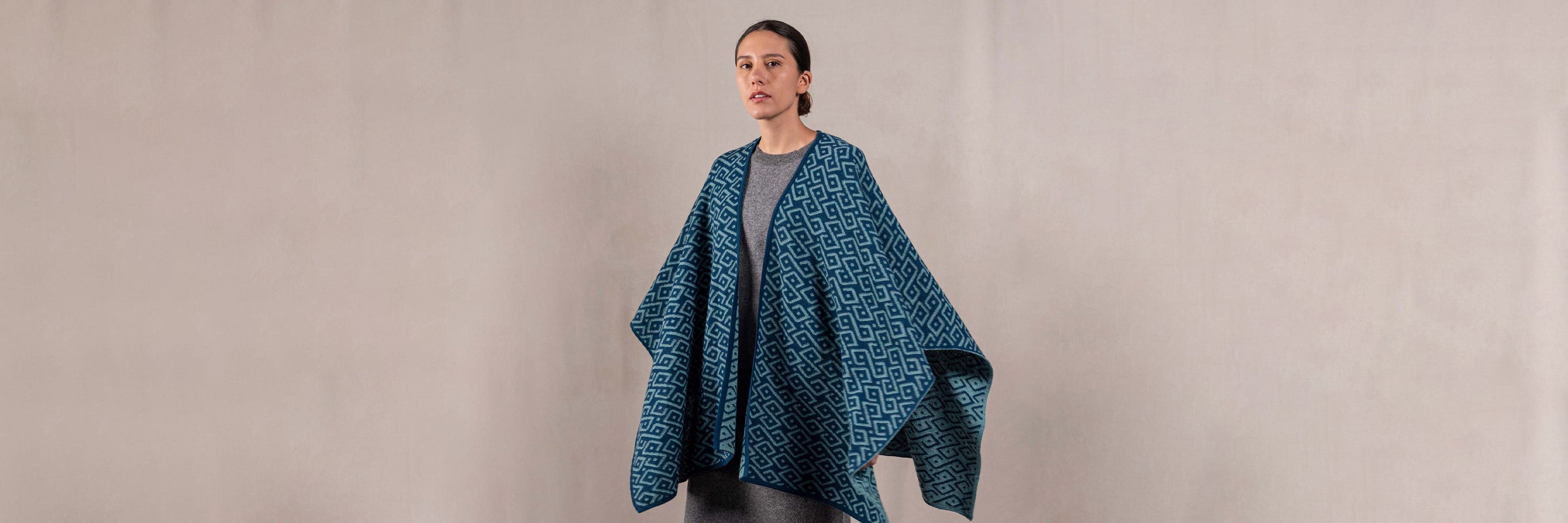 Capas & Ponchos
