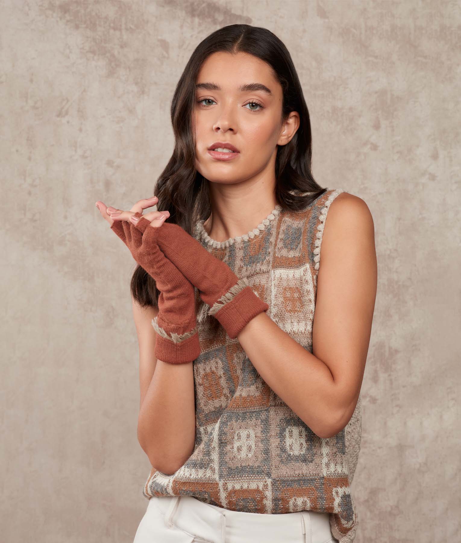 Guantes con flecos