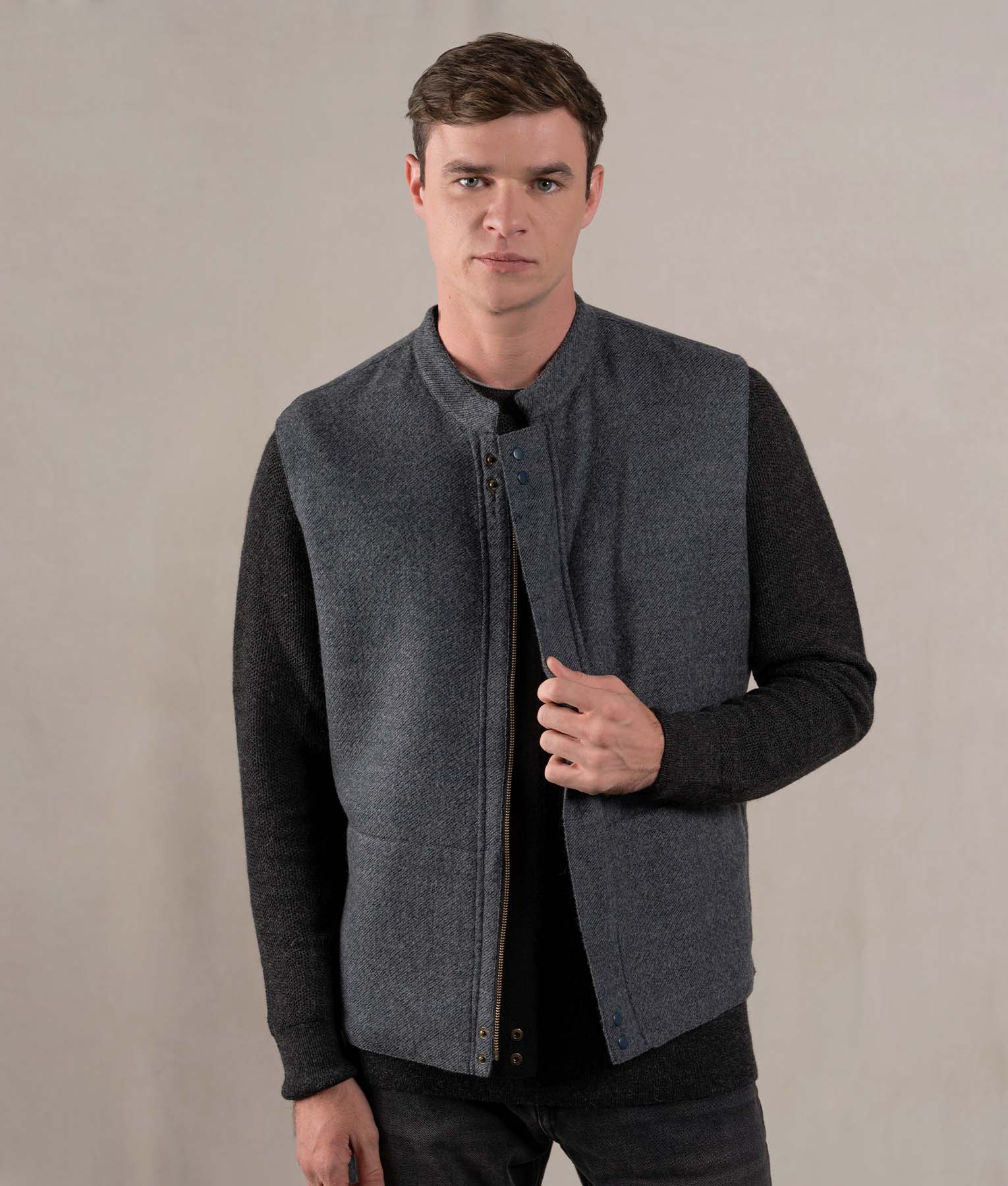 Chaleco De Hombre - Grafito Y Negro