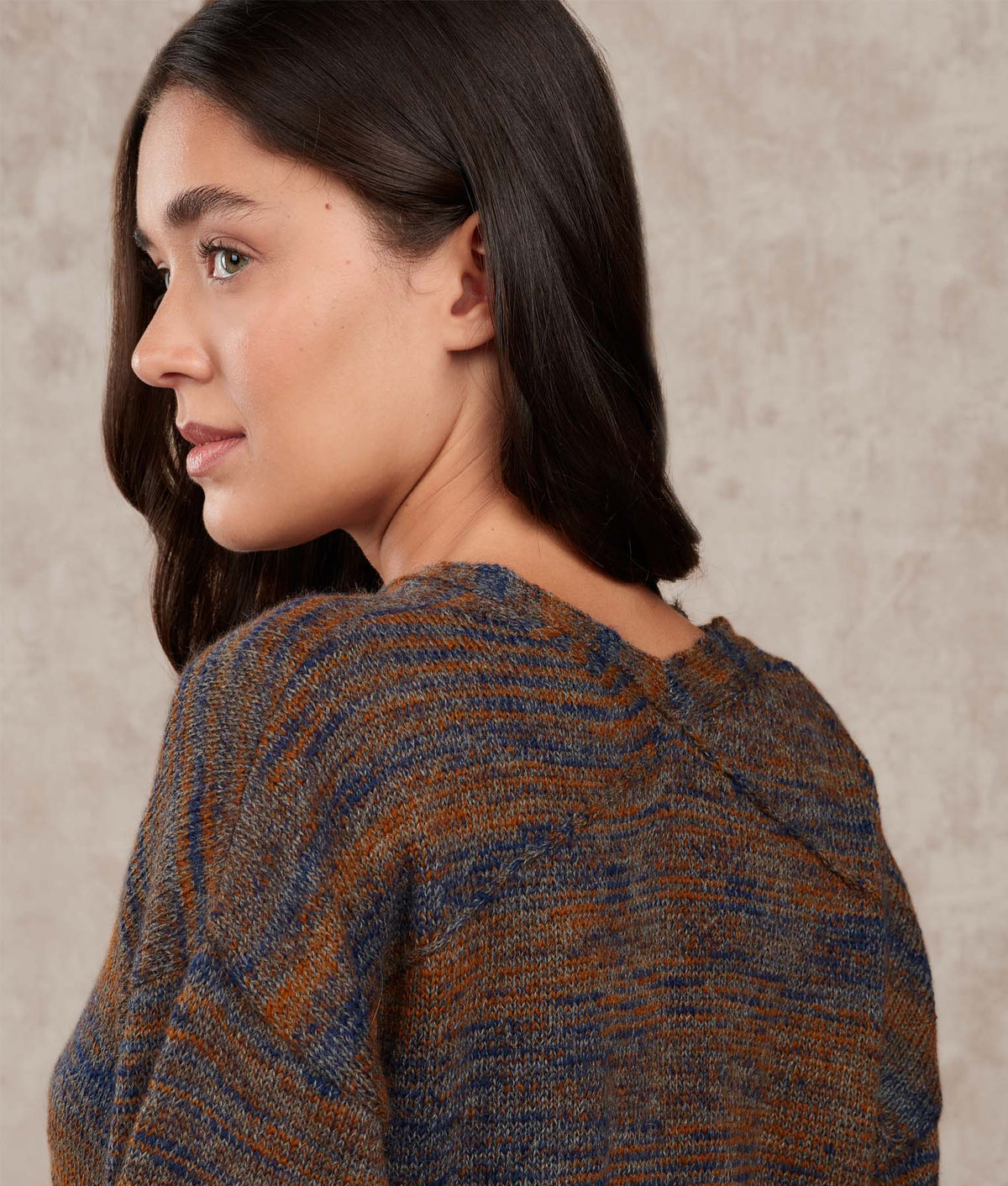 Chompa Con Cuello V Oversized - Azul Mazarino Y Roble Dorado