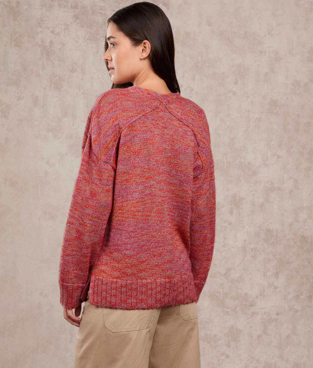 Chompa Con Cuello V Oversized - Naranja Flamigero Y Violeta Rosa