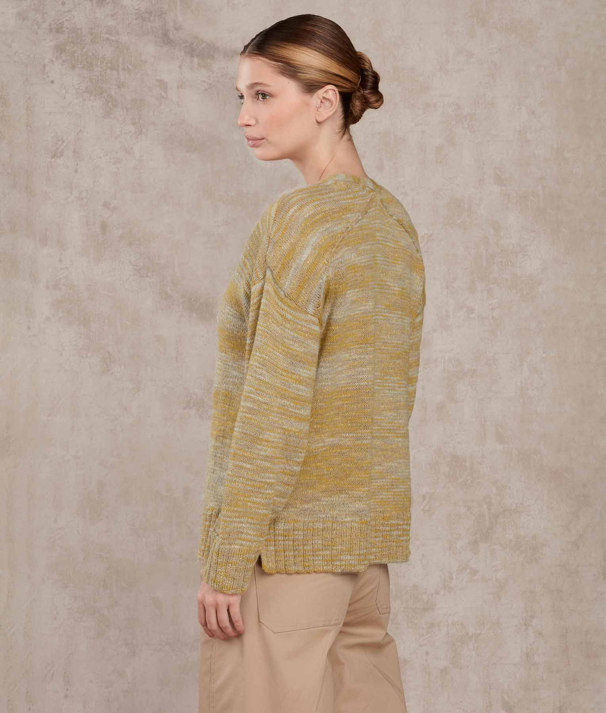 Chompa Con Cuello V Oversized - Jilguero Y Blanco Brillante