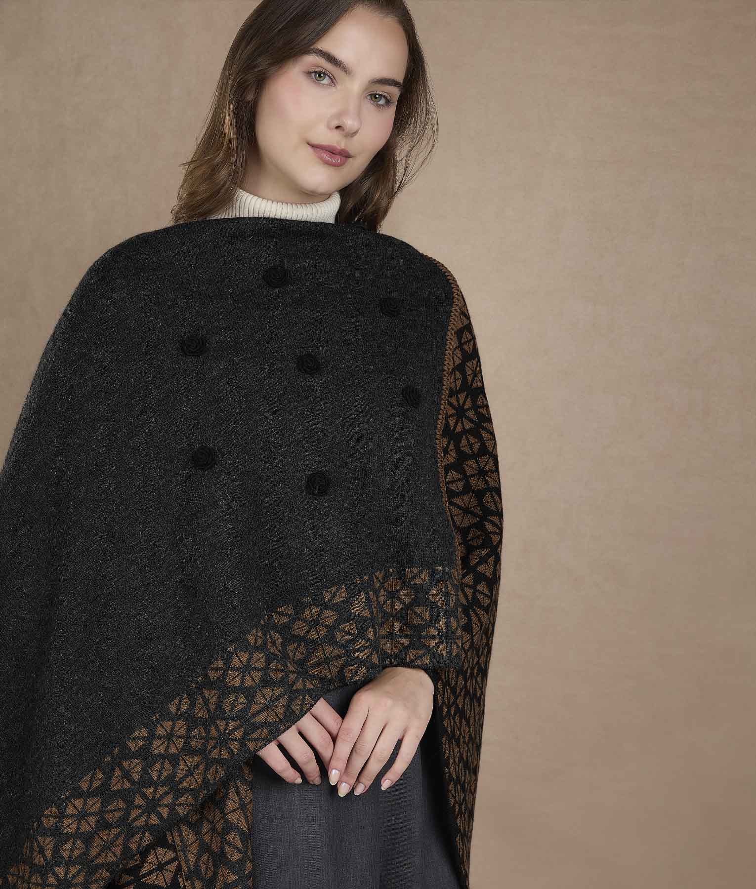 Capa Geométrica de Baby Alpaca