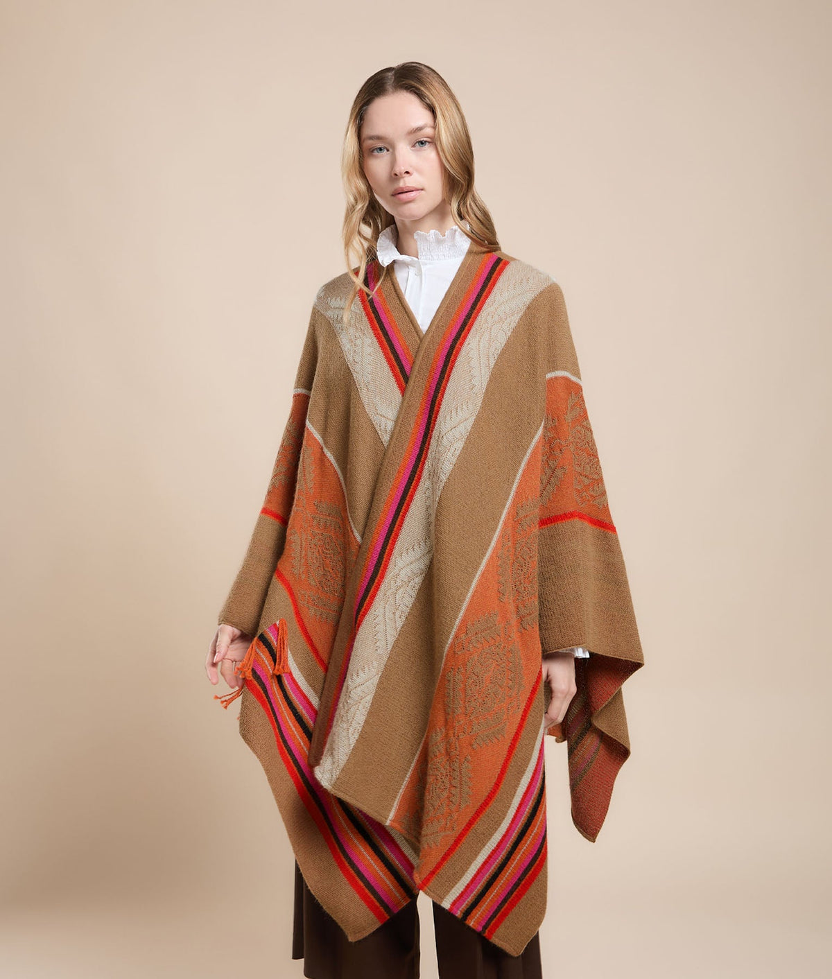 Capa Jacquard de Rayas Irregulares