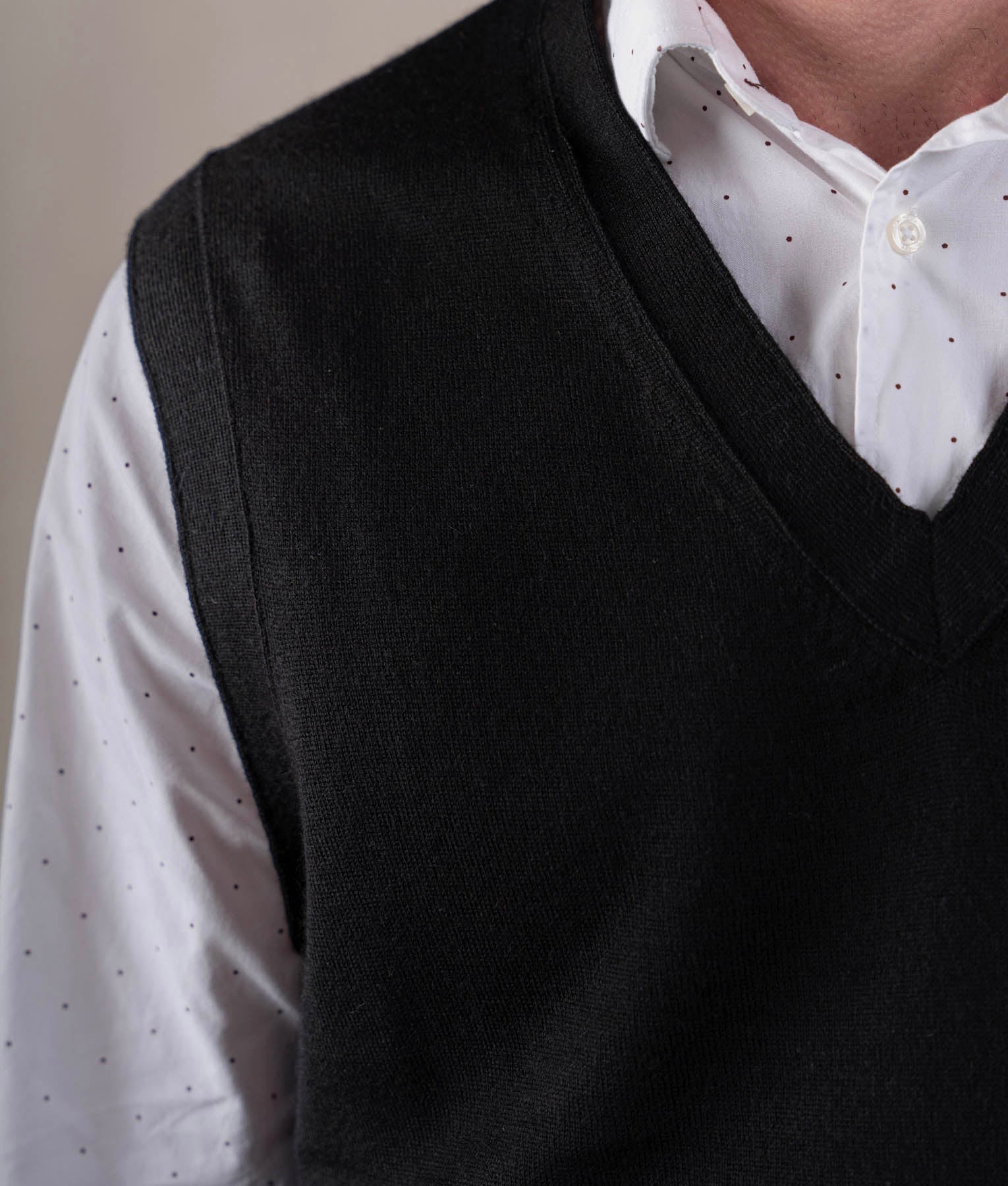 Chaleco Clásico Con Cuello V - Negro