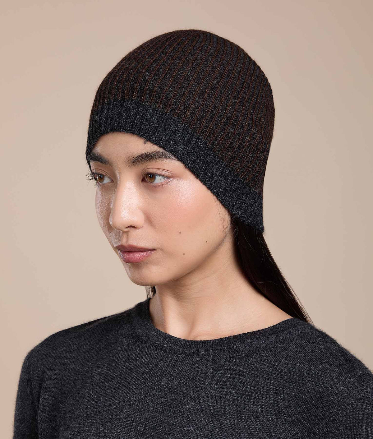 Gorro Reversible de Punto Acanalado