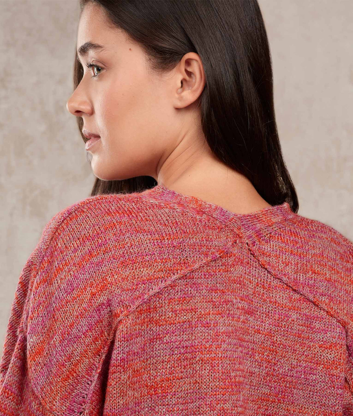 Chompa Con Cuello V Oversized - Naranja Flamigero Y Violeta Rosa