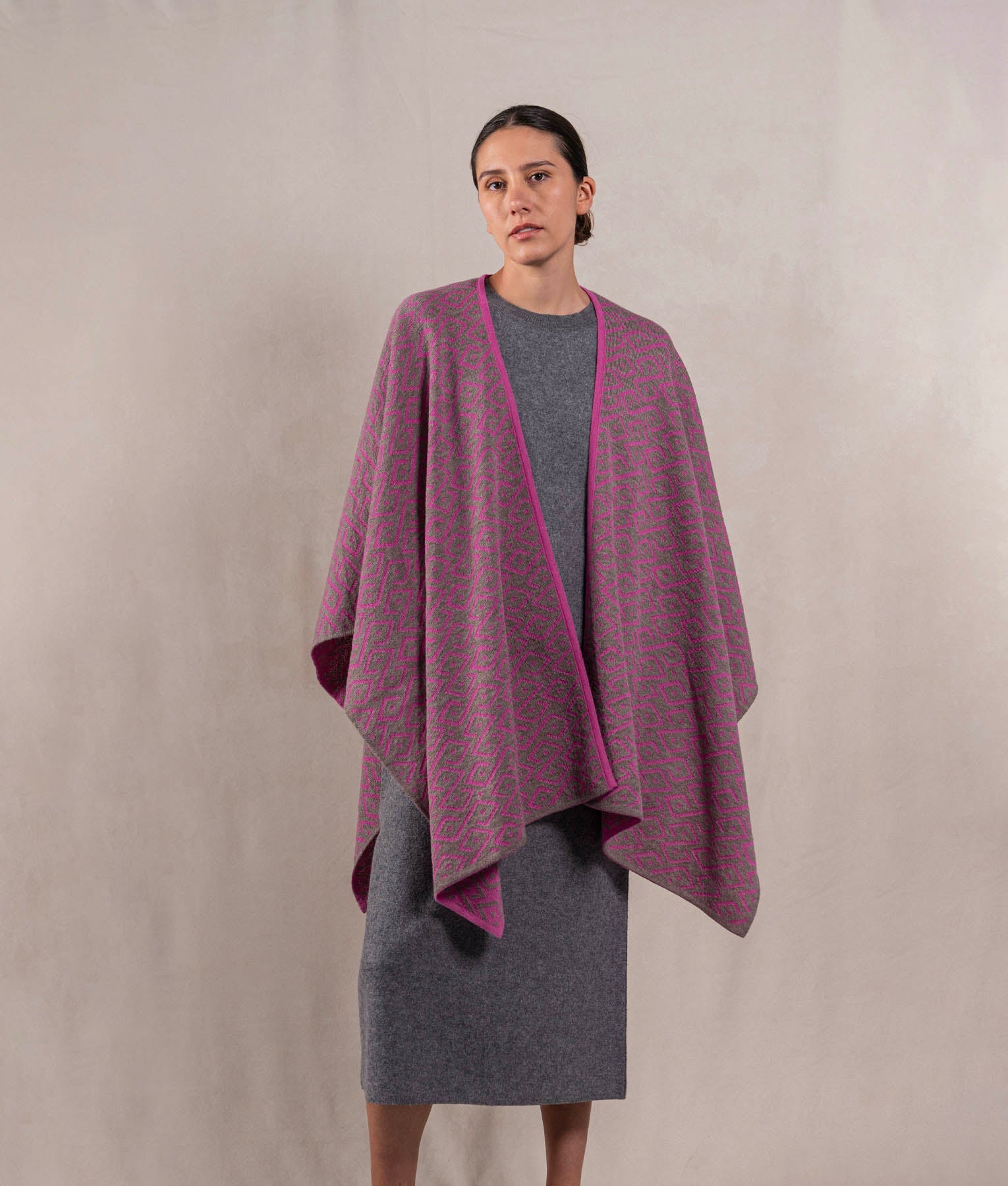 Capa Gala - Gris Medio Y Fucsia Intenso