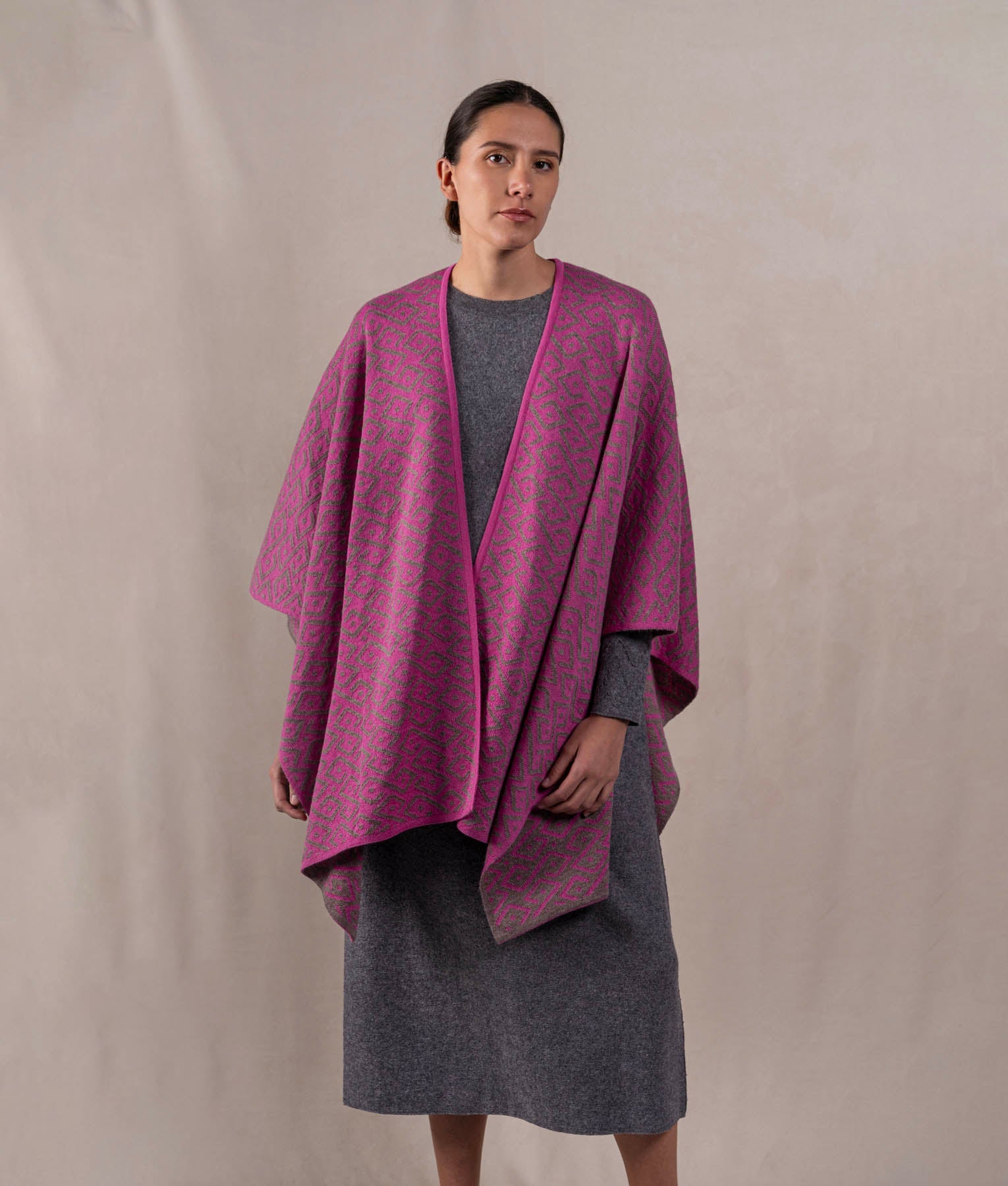 Capa Gala - Gris Medio Y Fucsia Intenso
