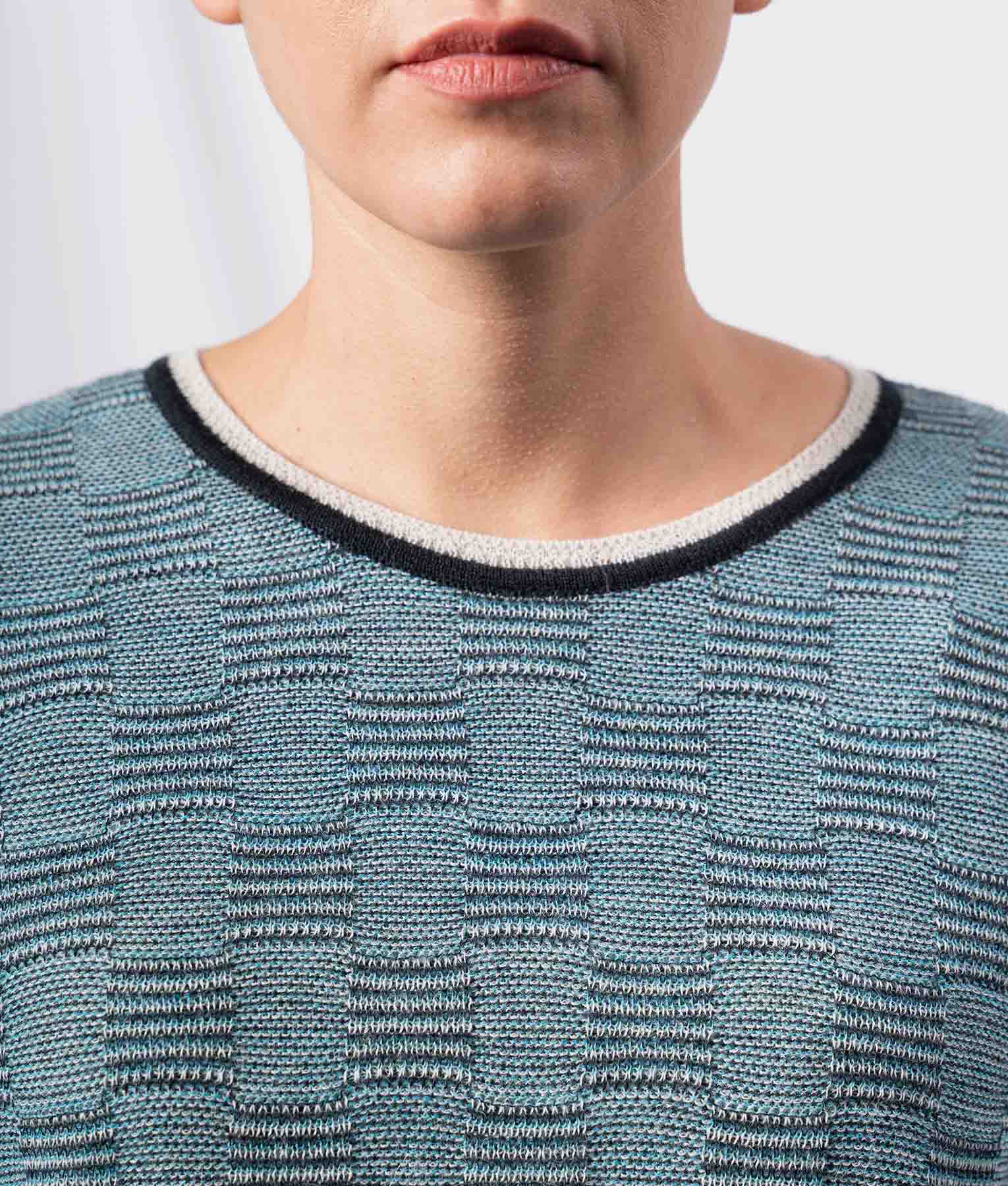 Chompa Jacquard Geometico - Azul Petróleo Y Negro