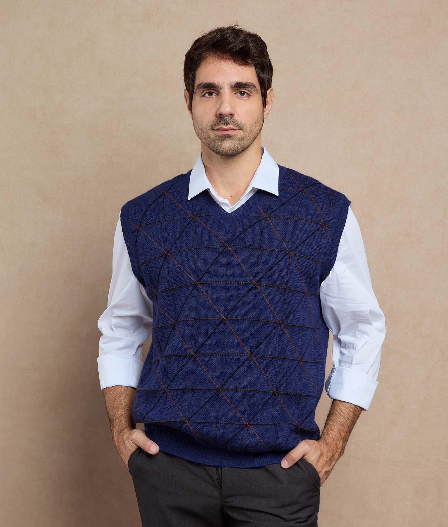 Chaleco Bordado Cuello V