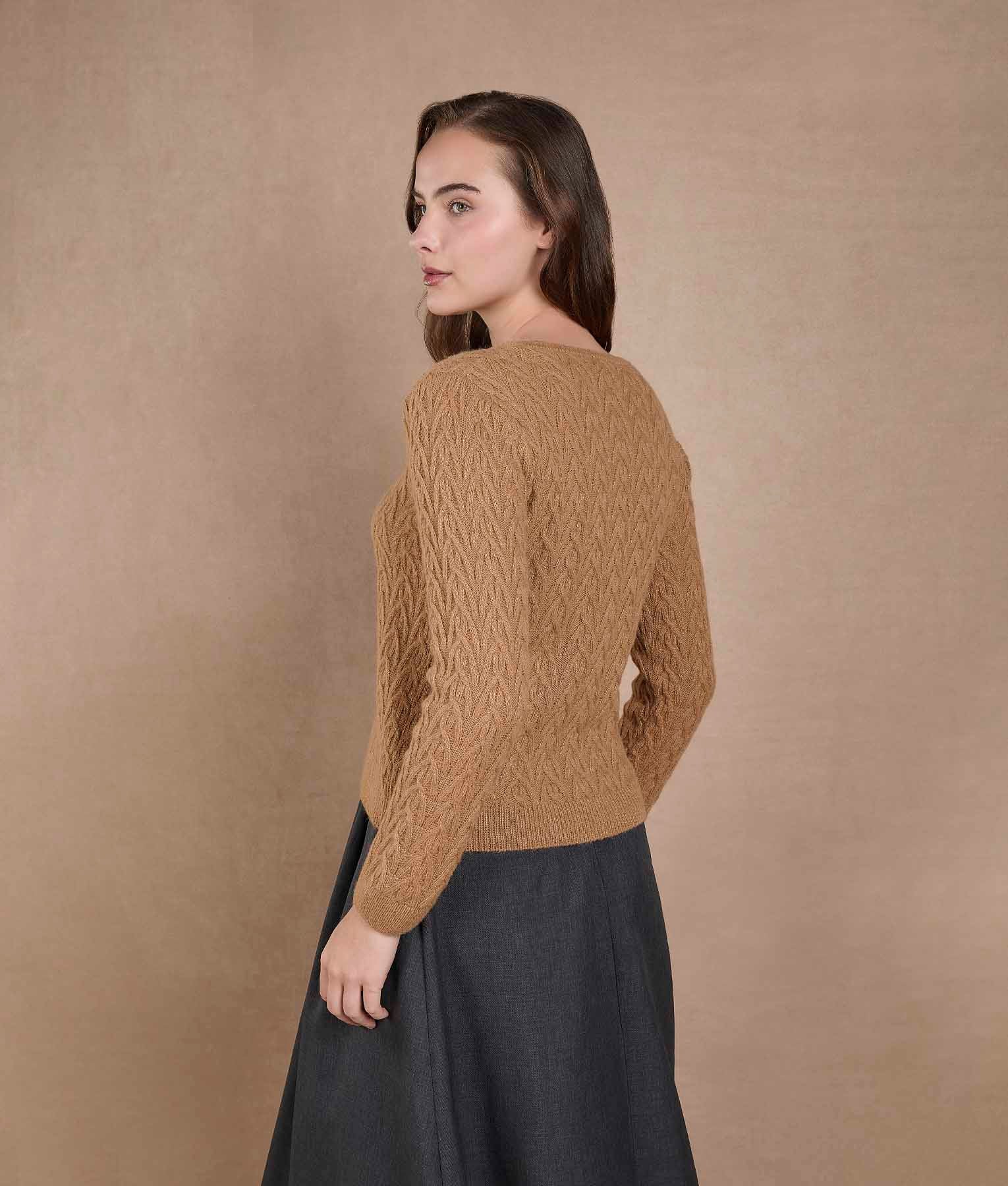 Chompa  de hojas - coco tostado