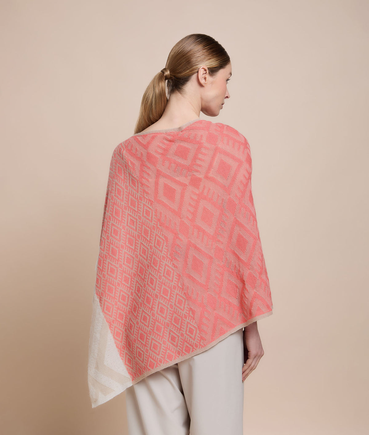 Poncho Jacquard Básico