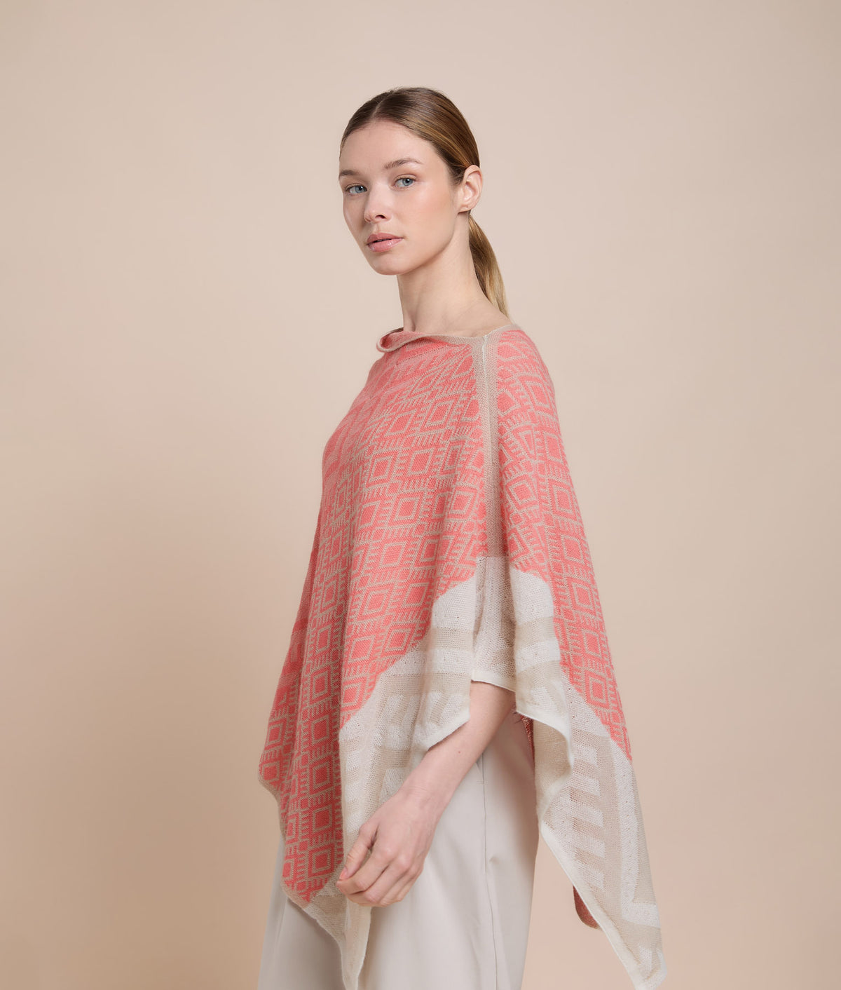 Poncho Jacquard Básico