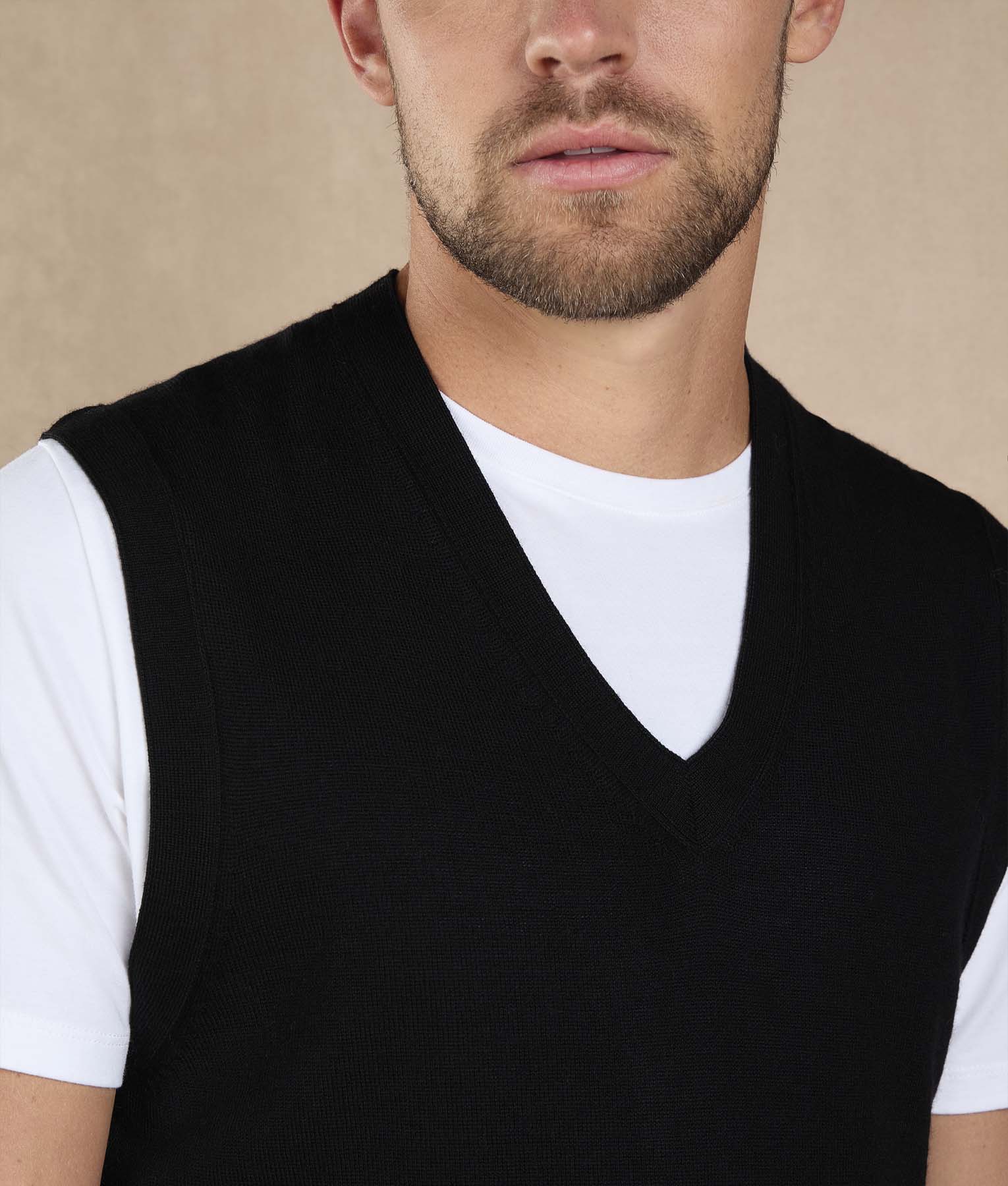Chaleco Clásico Con Cuello V - Negro