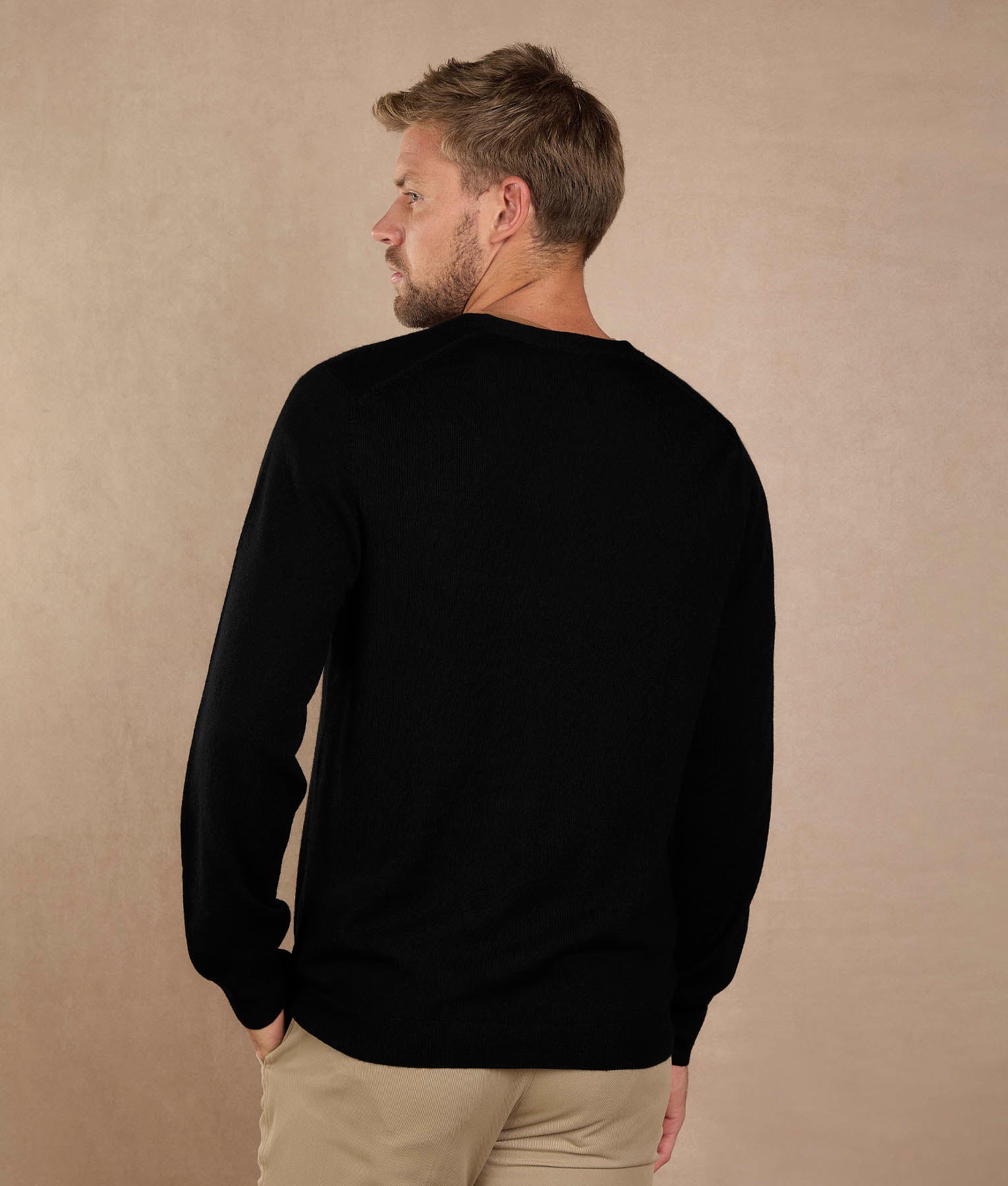 Chompa Negra Super Baby Alpaca