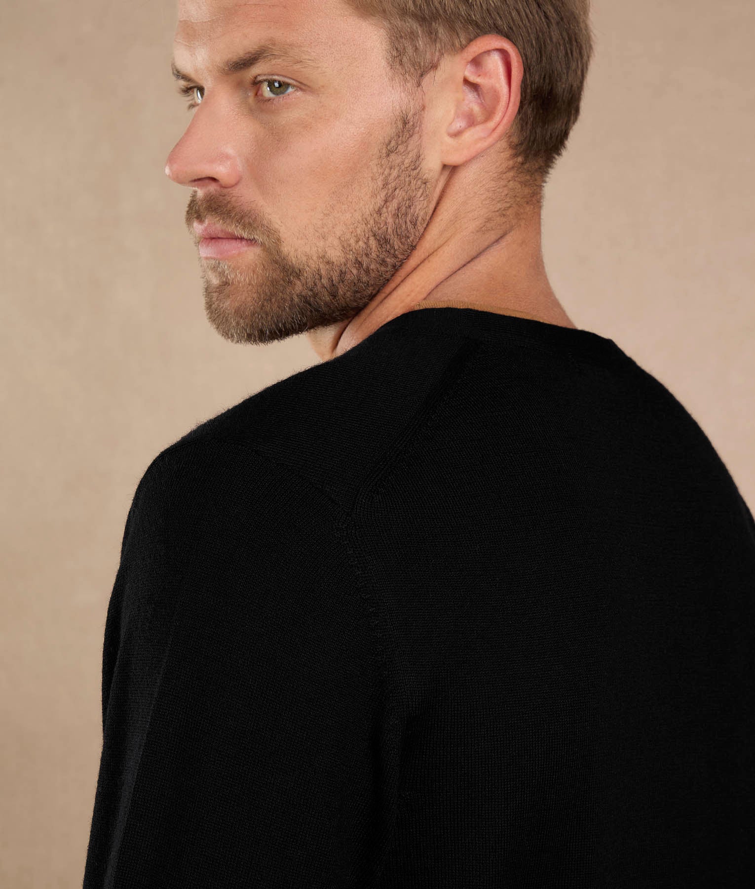 Chompa Negra Super Baby Alpaca